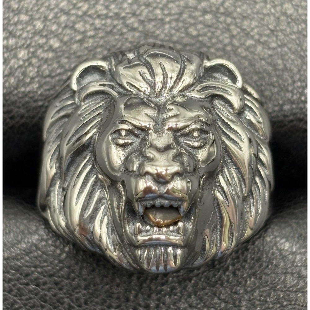 New Condition Sterling Silver Lion Head Gents Ring 8 Grams Size 10 J18